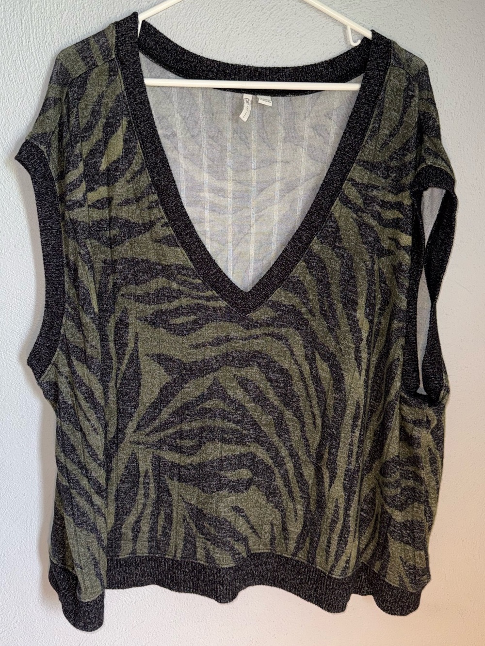 Cato Olive and Black Zebra V-Neck Sleeveless Knit Top
